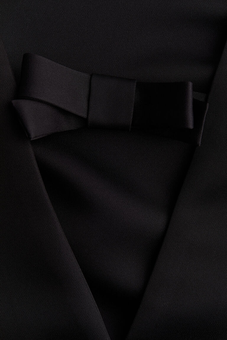 Bow-detail deep-back top