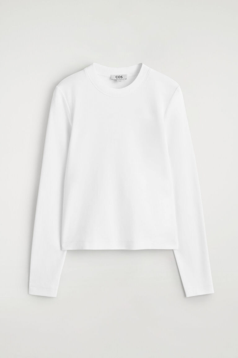 เสื้อทีเชิ้ตแขนยาวดีไซน์เรียบเฉียบ