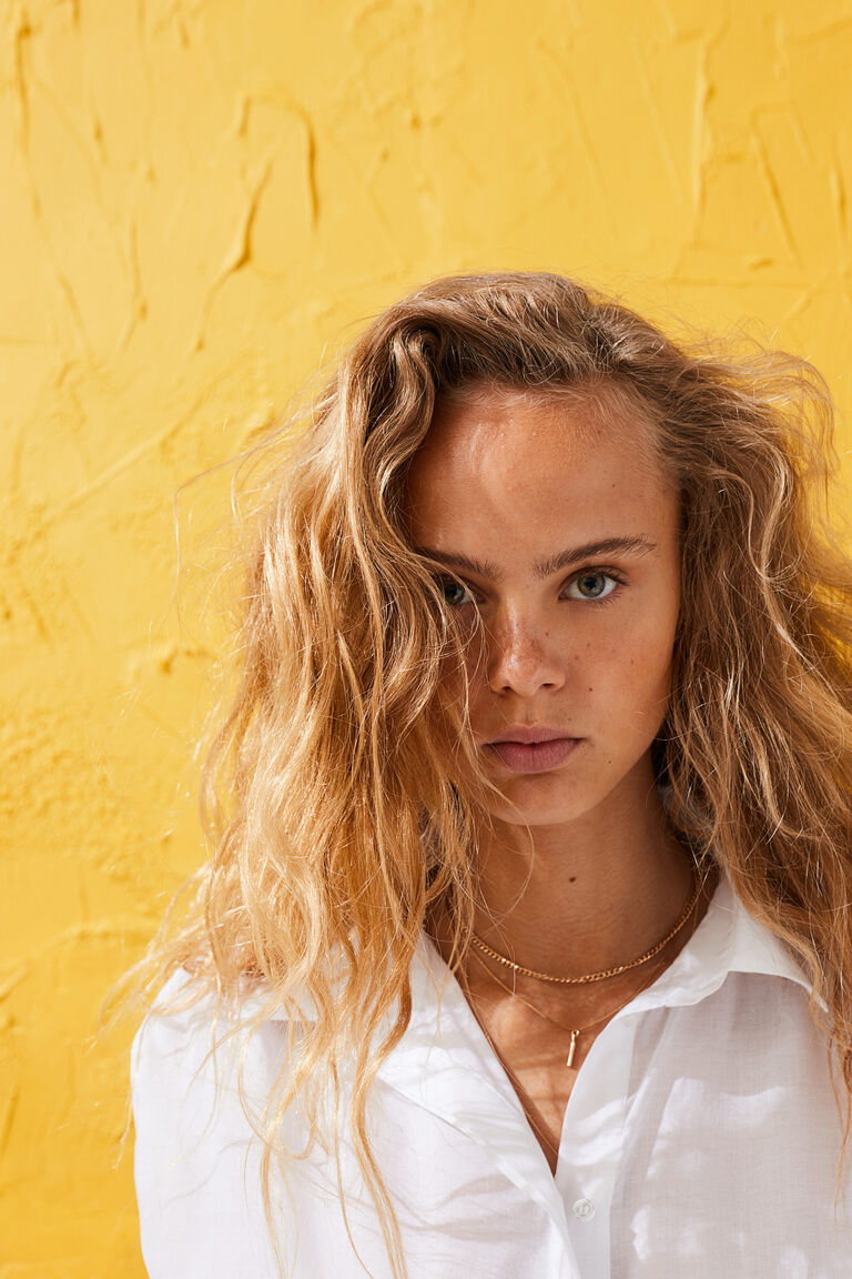 Sleeveless cotton shirt