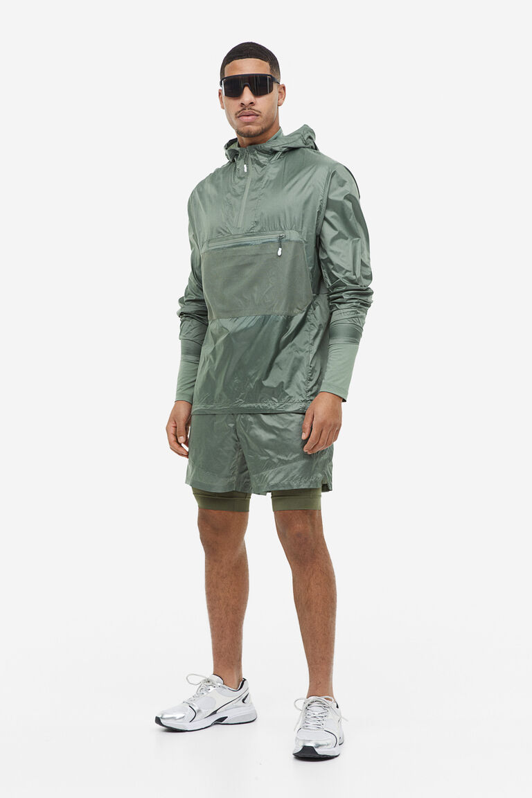 Windproof doublelayered running shorts