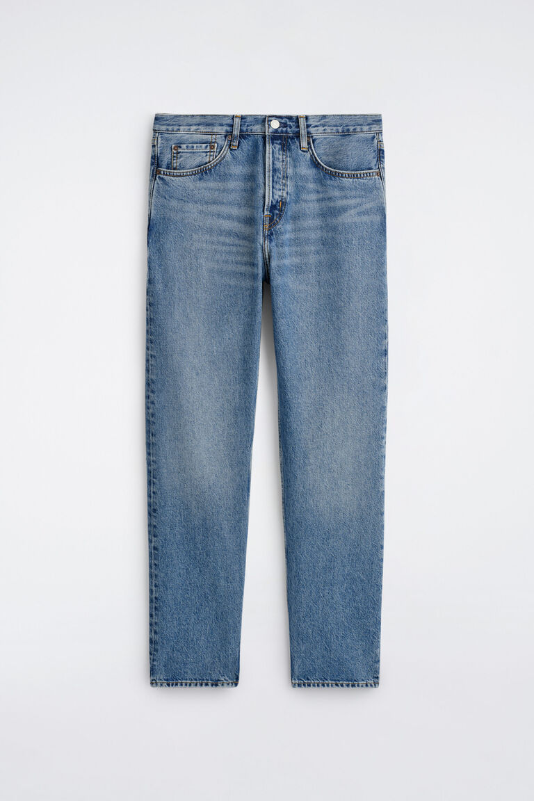 SIGNATURE REGULAR-FIT STRAIGHT-LEG JEANS