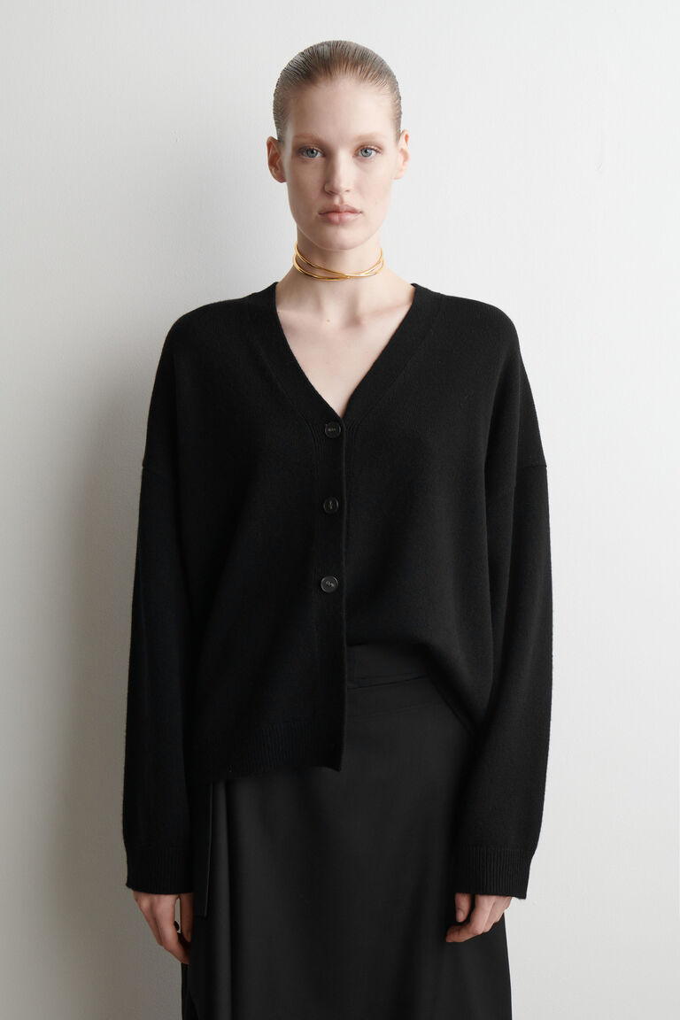 CASHMERE V-NECK CARDIGAN
