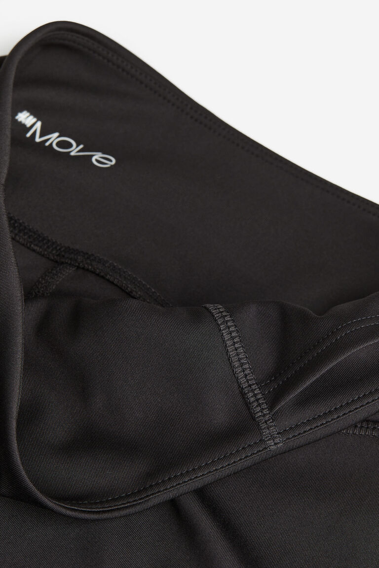 Sports cycling shorts