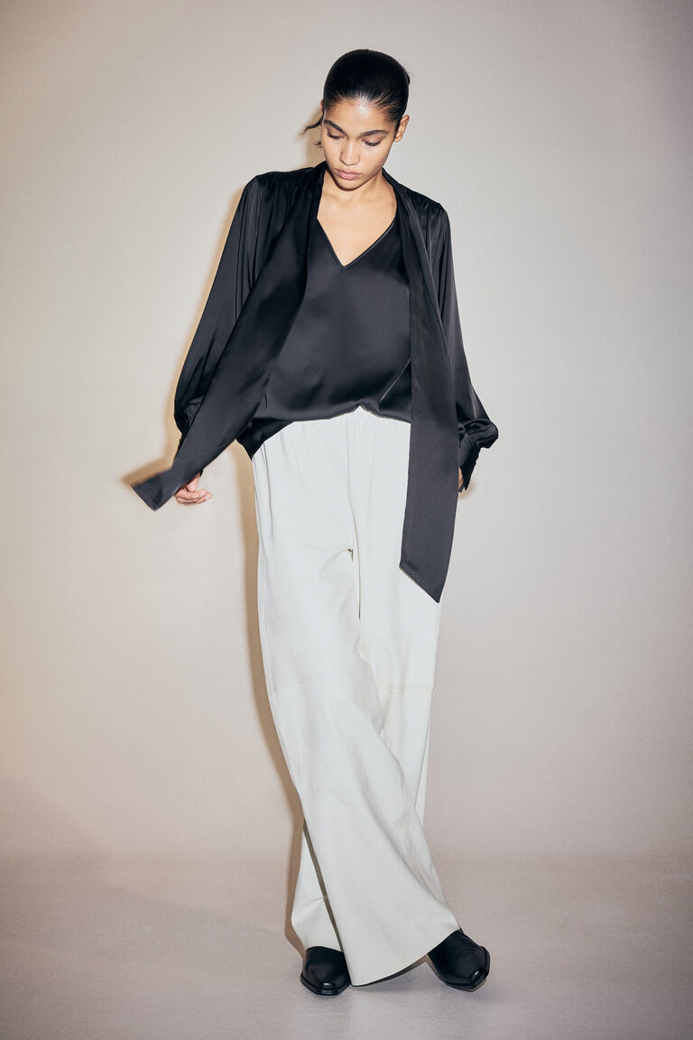 ワンピース maison chiffon tie blouse Tie-neck chiffon blouse