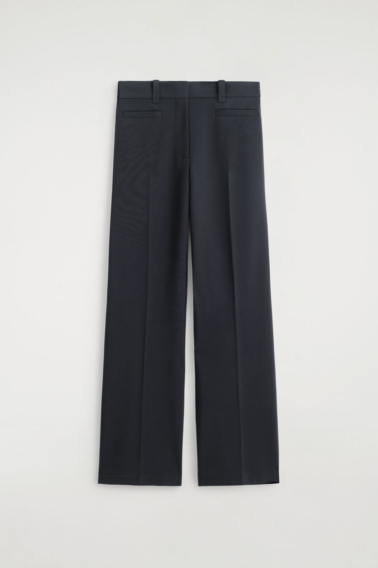 กางเกงขายาวทรงตรงมิลานโฉบเฉี่ยว