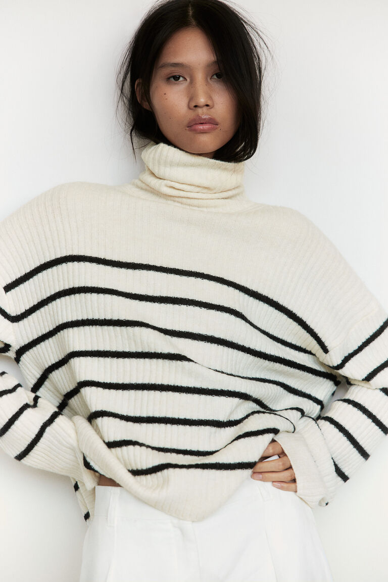 Oversized poloneck jumper