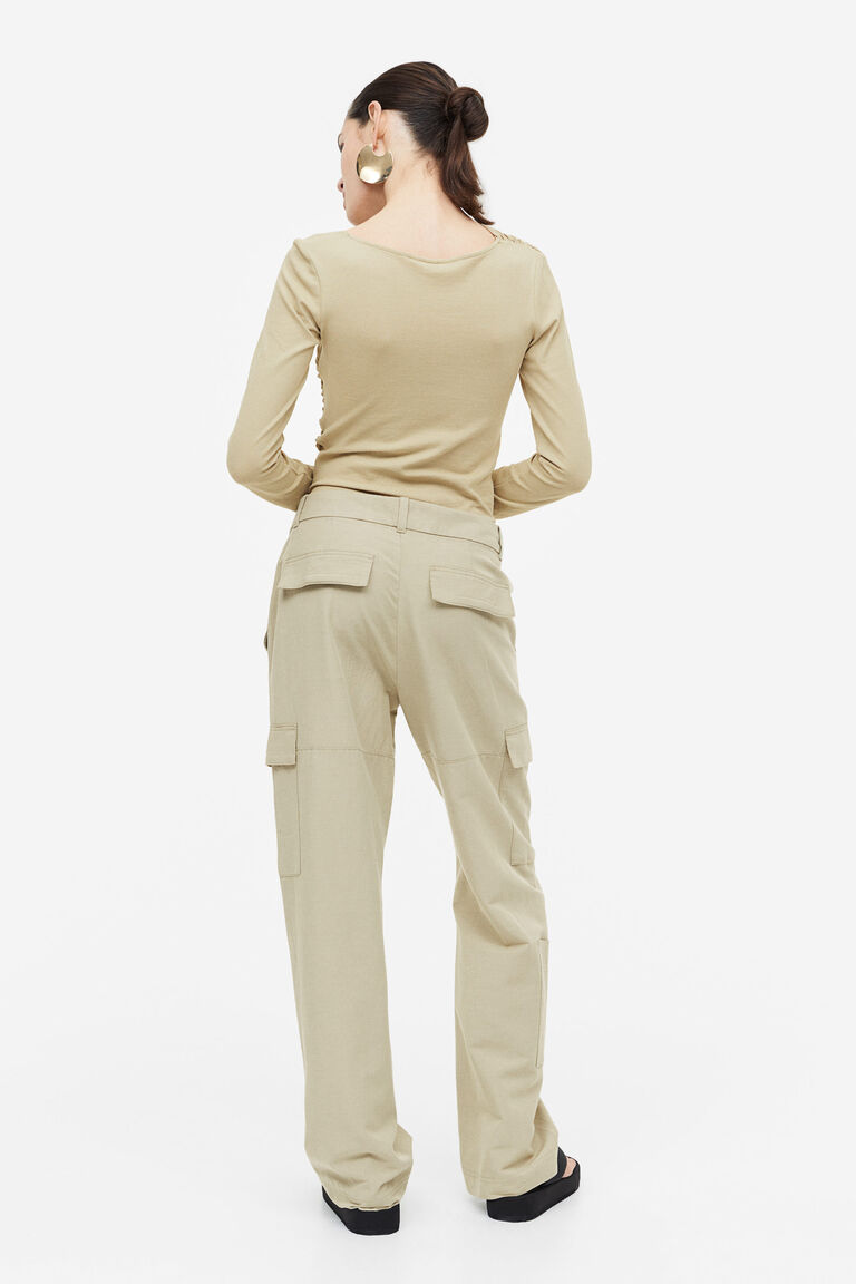 The Carolina Linen Cargo Trousers in black