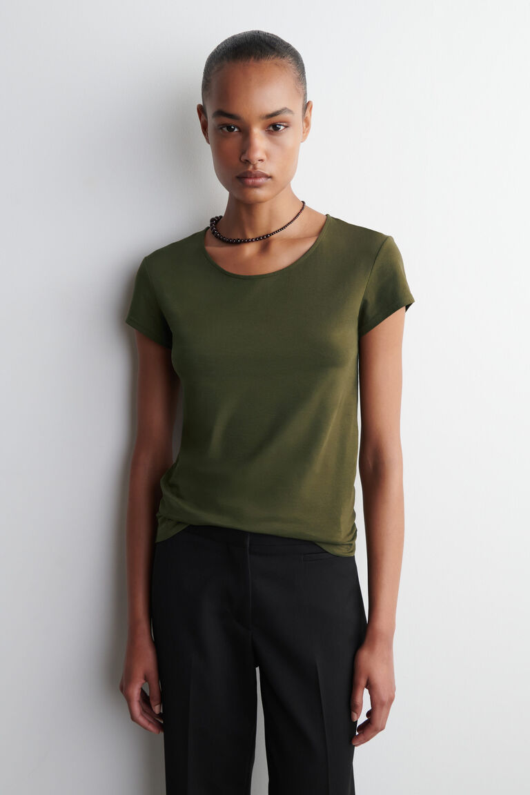 SCOOP-NECK T-SHIRT