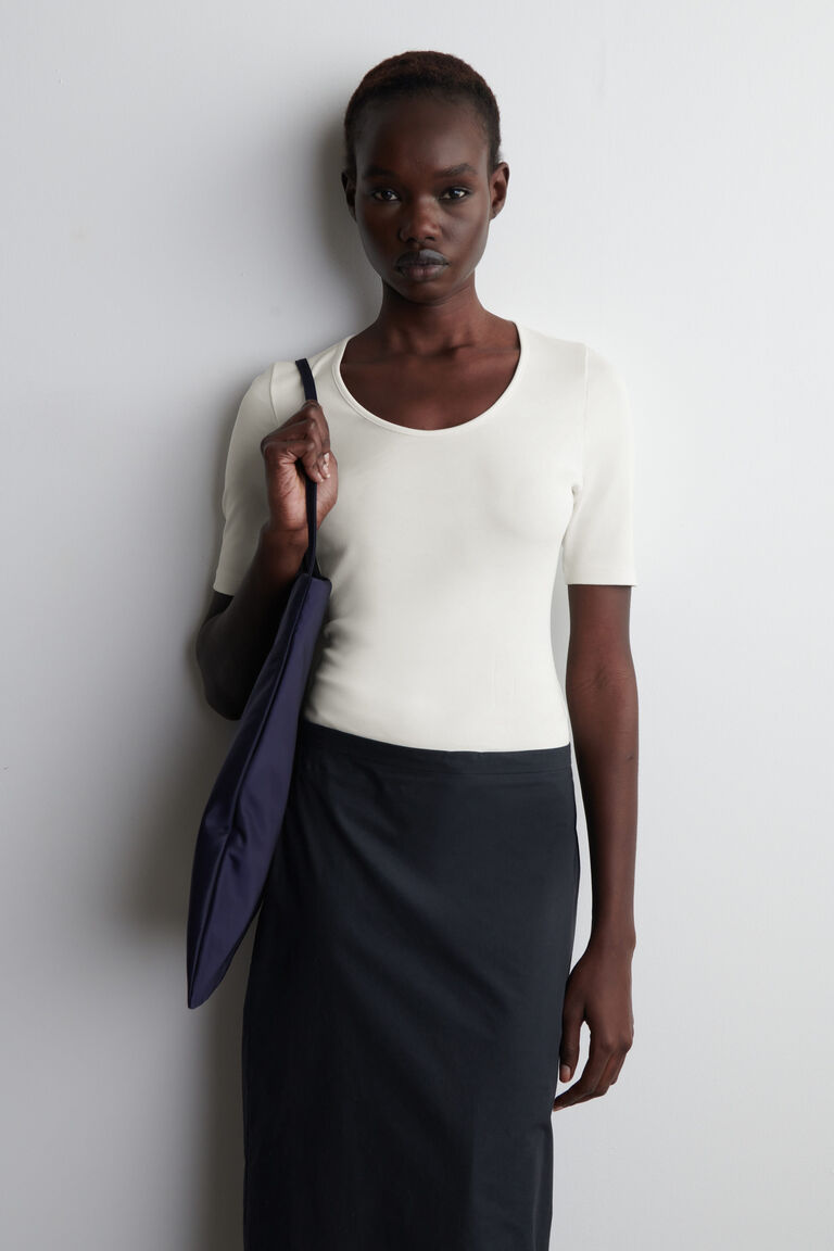 SLIM SCOOP-NECK COTTON T-SHIRT
