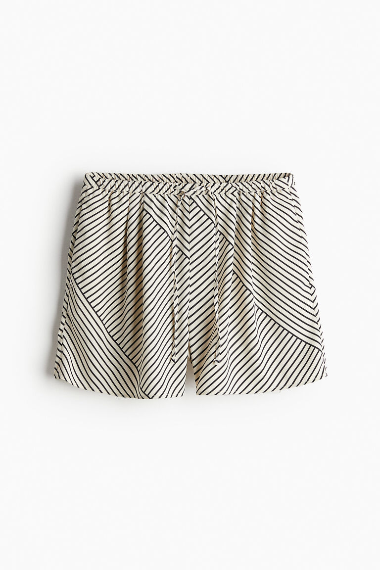Drawstring shorts