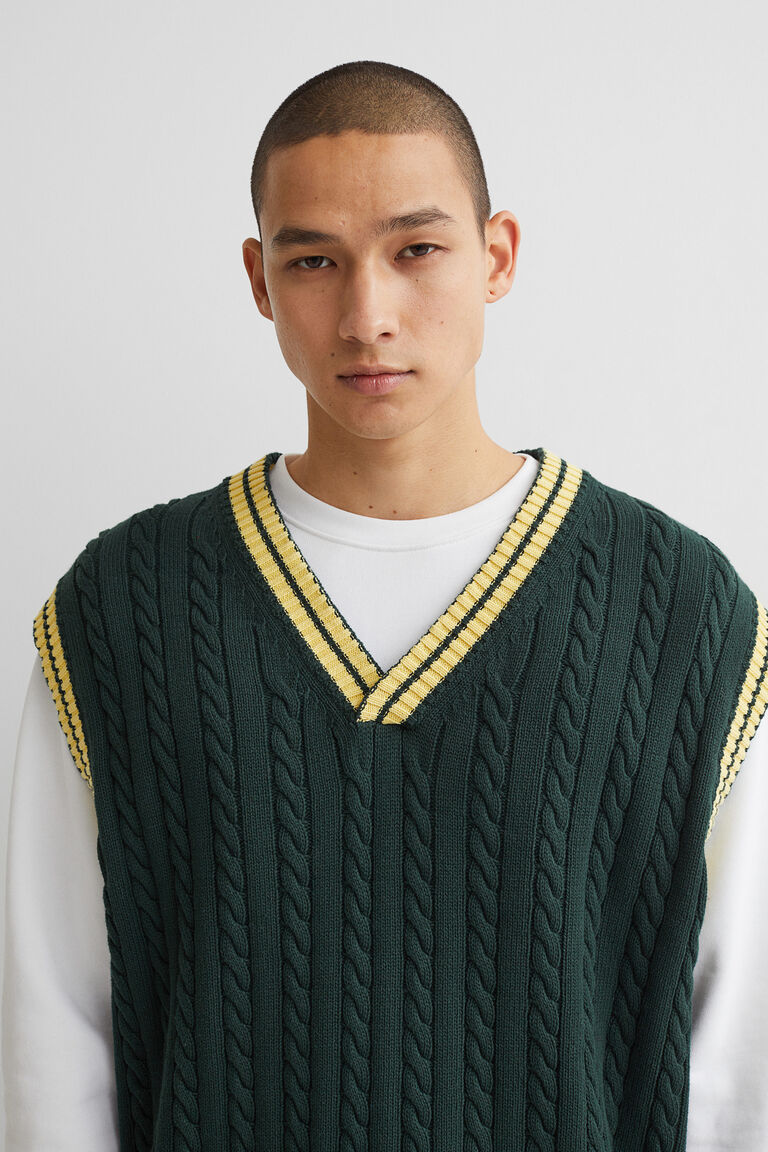 Cableknit sweater vest