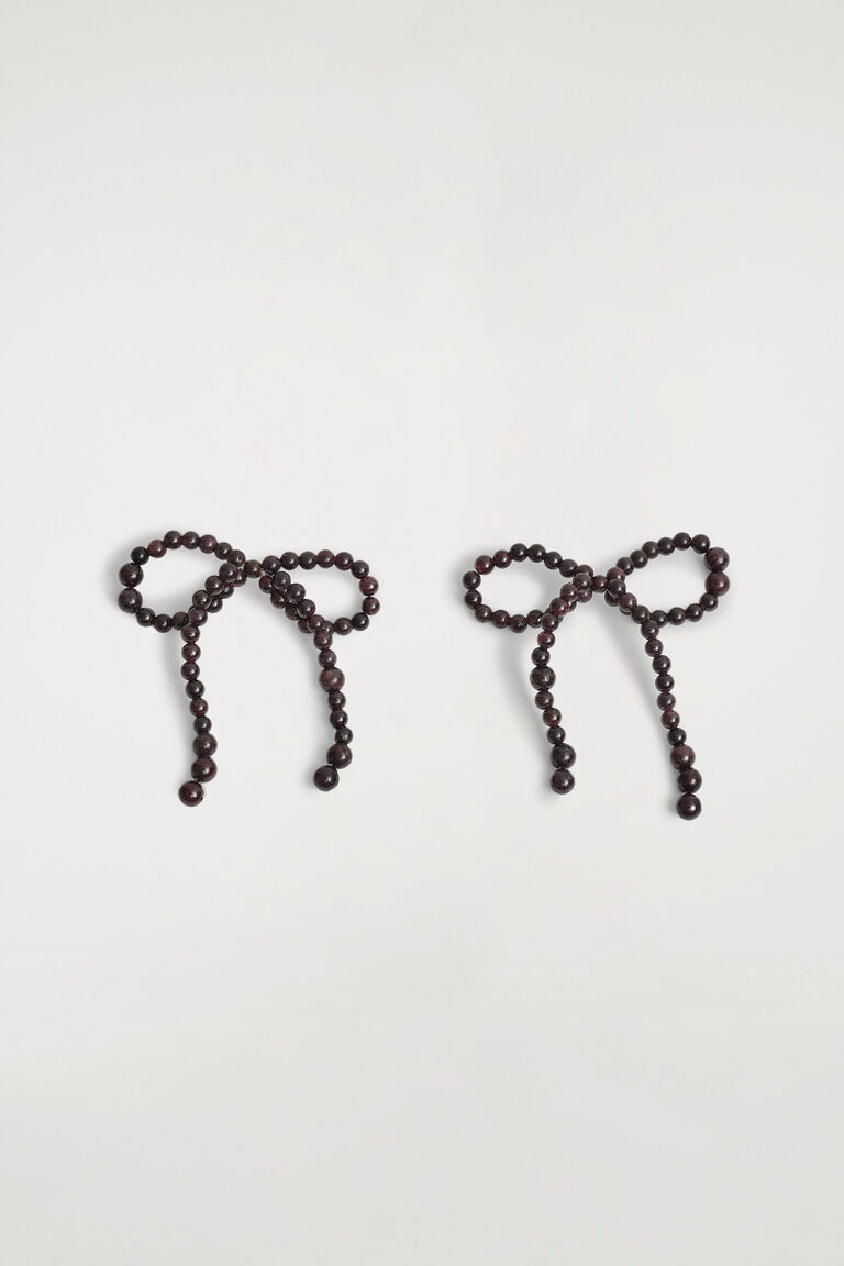GARNET BOW EARRINGS