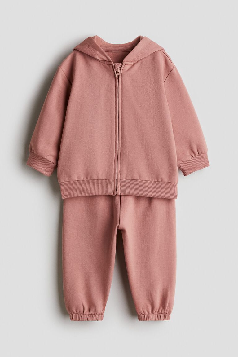 2-piece hoodie and joggers set