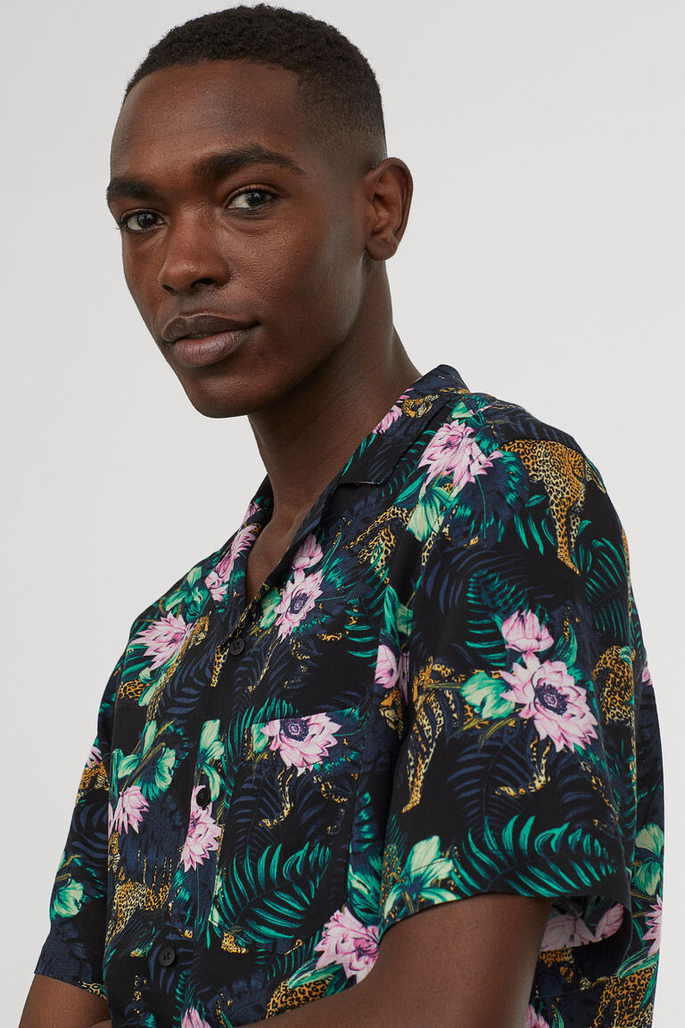 Patterned resort shirt