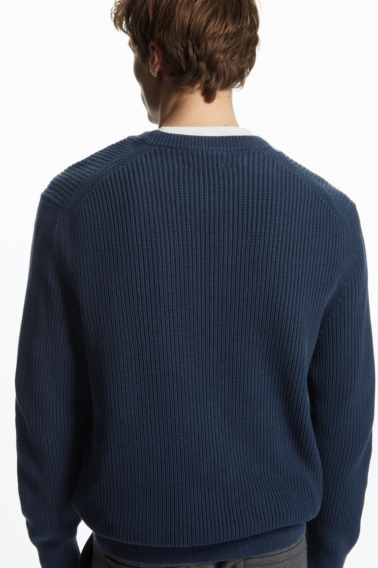 STONE-WASHED KNITTED JUMPER