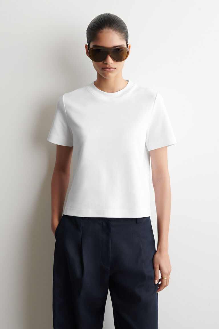 CLEAN CUT T-SHIRT