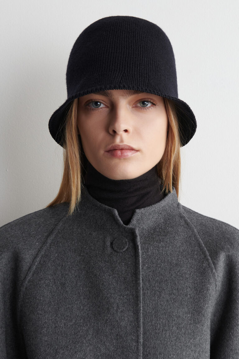 MERINO WOOL BUCKET HAT