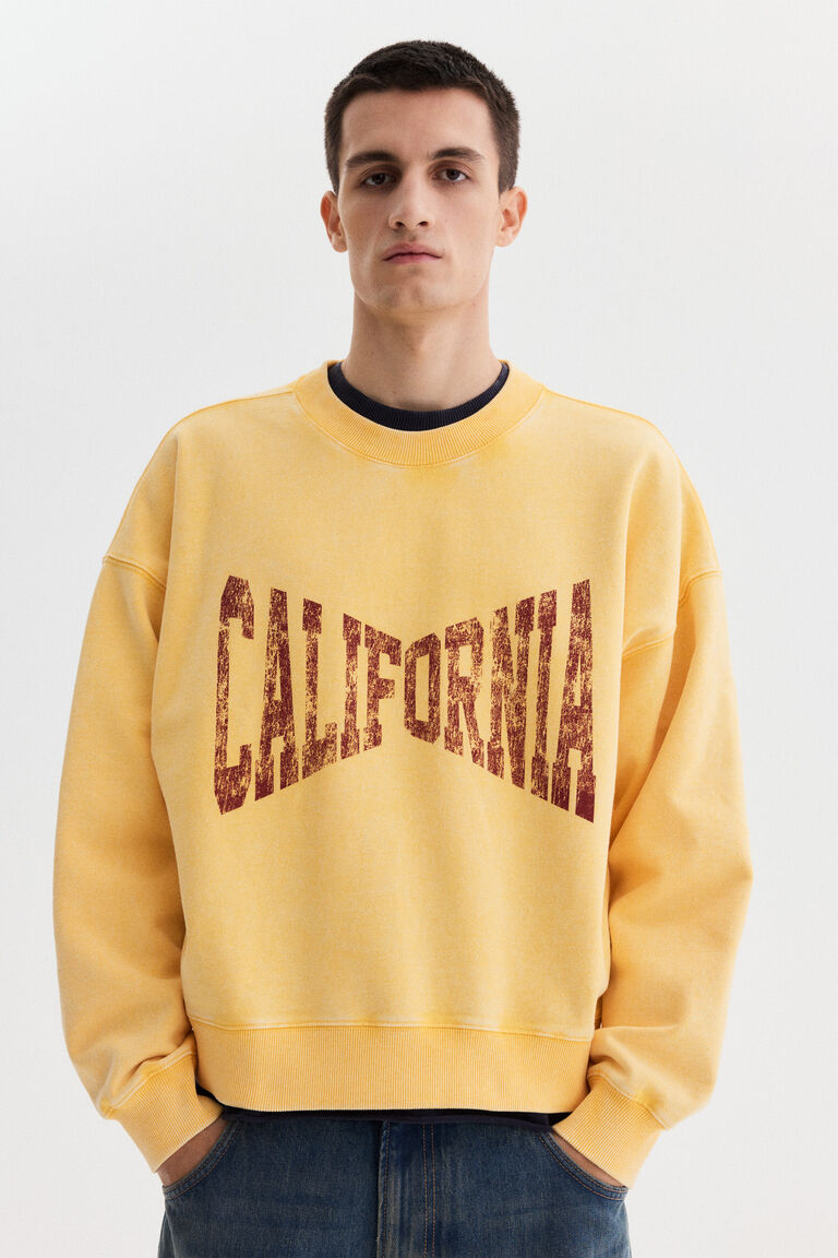 Oversized Fit Sweatshirt