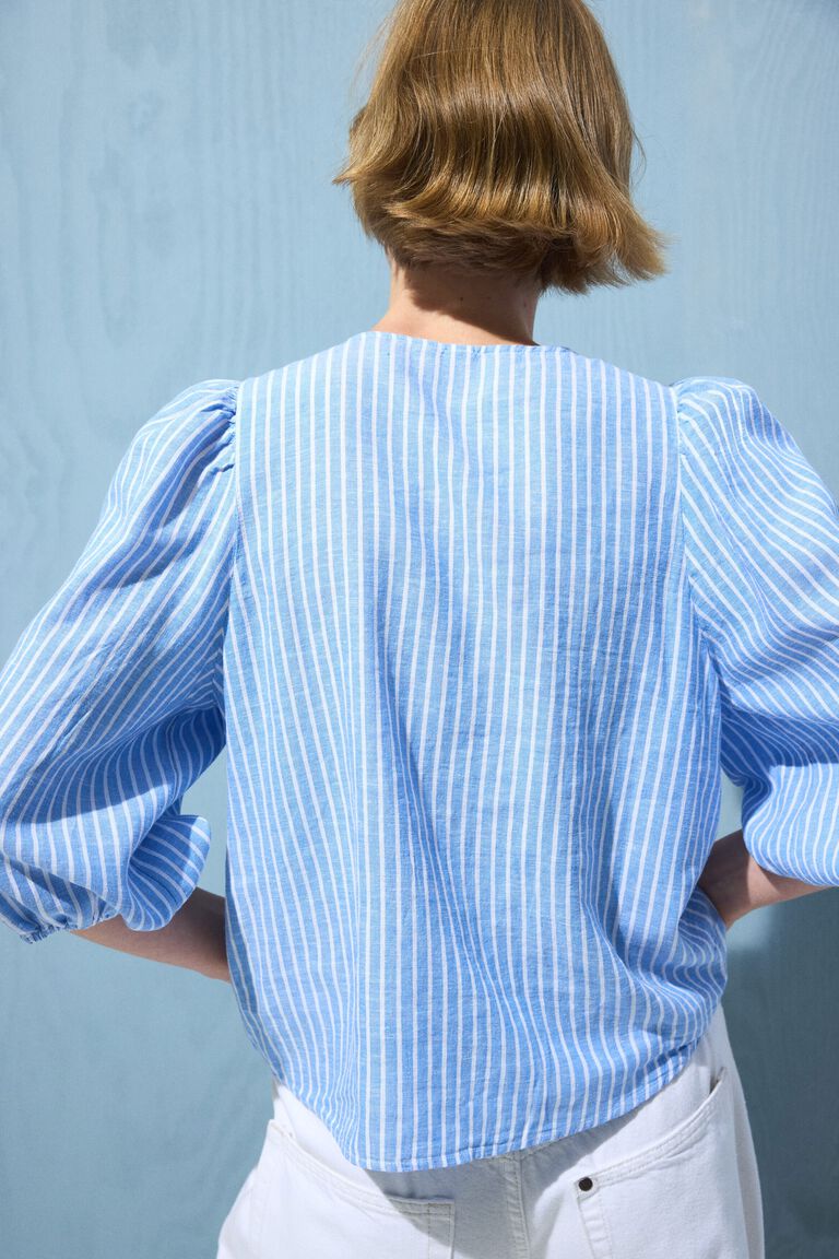 เสื้อเบลาส์ผสมผ้าลินิน