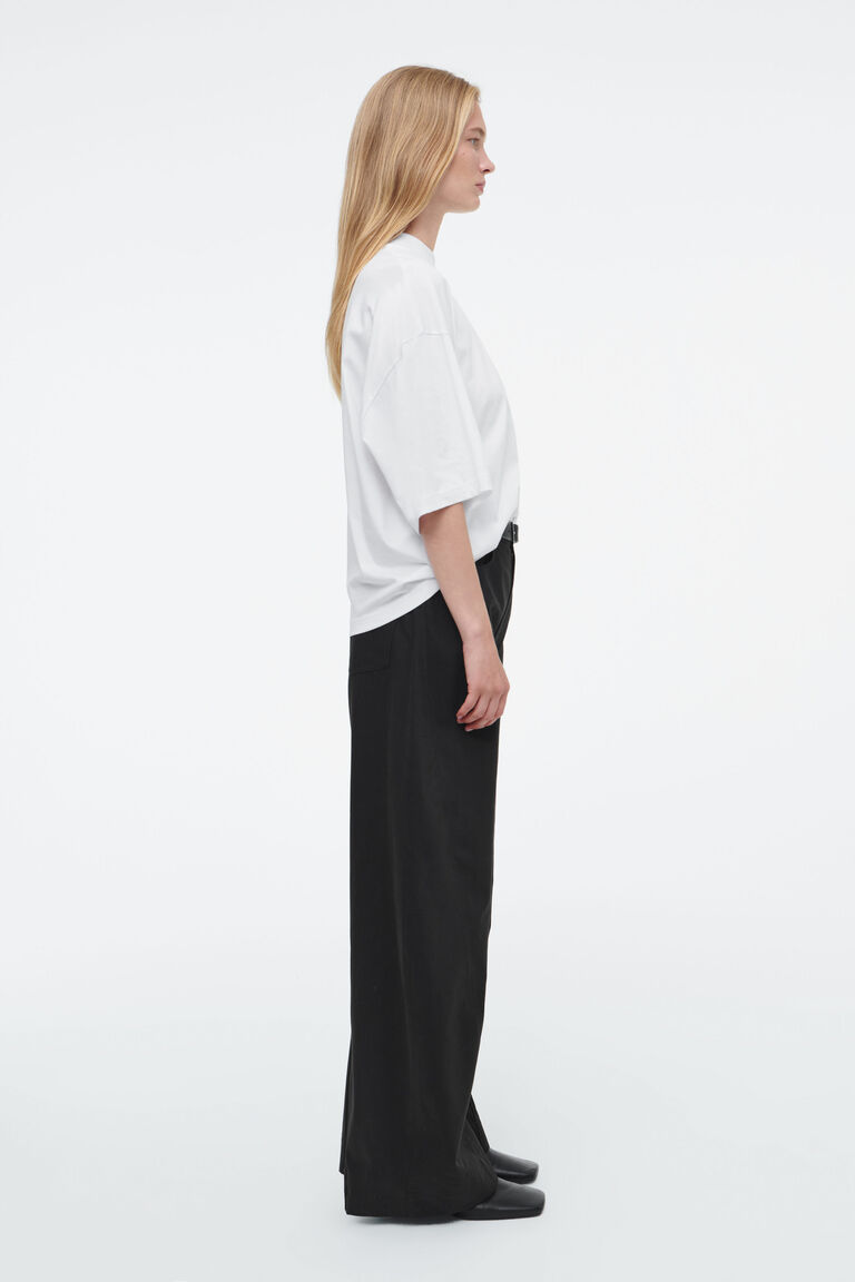 REGULAR BOXY MOCK-NECK T-SHIRT