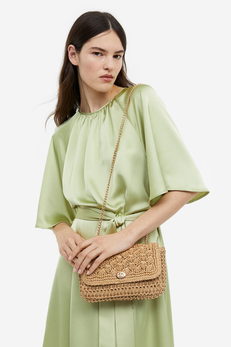 Straw shoulder bag
