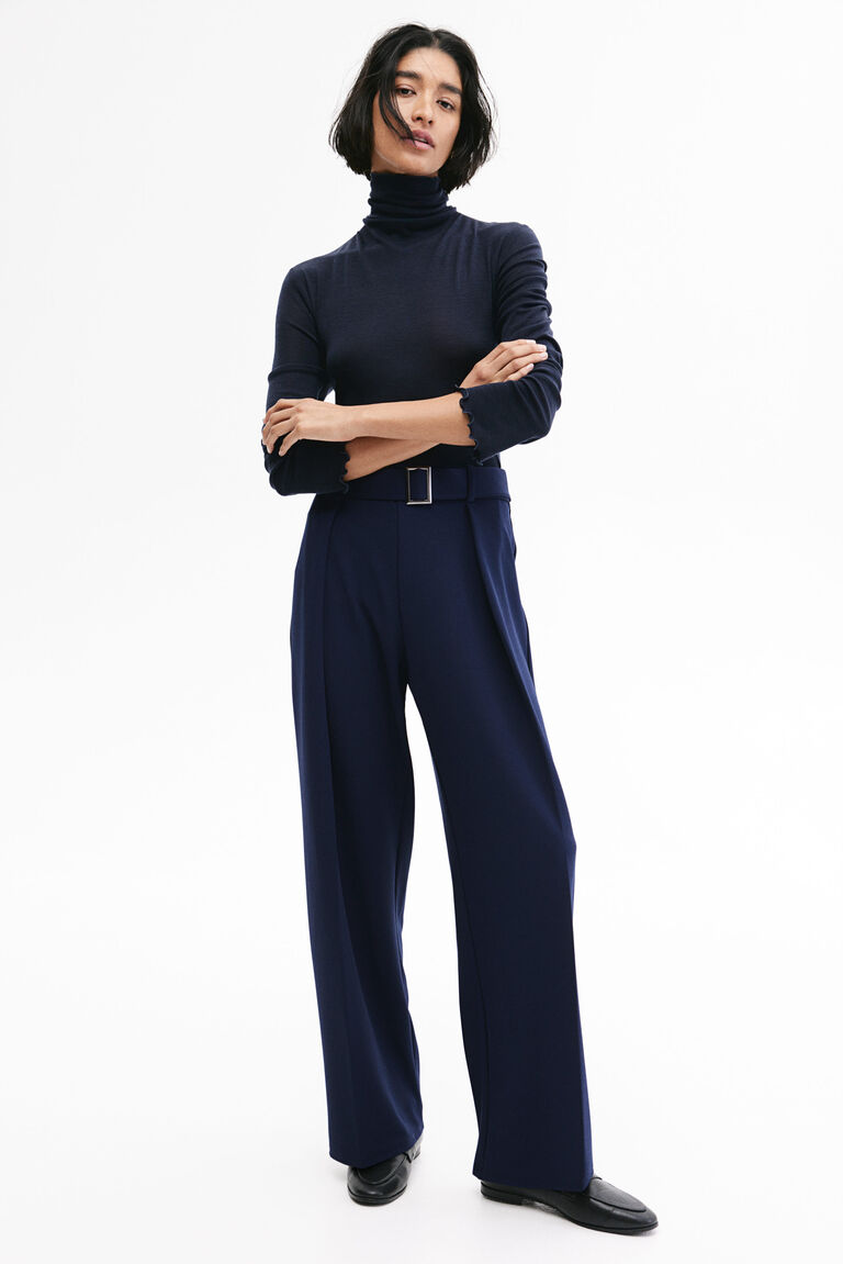 Wide belt-detail trousers