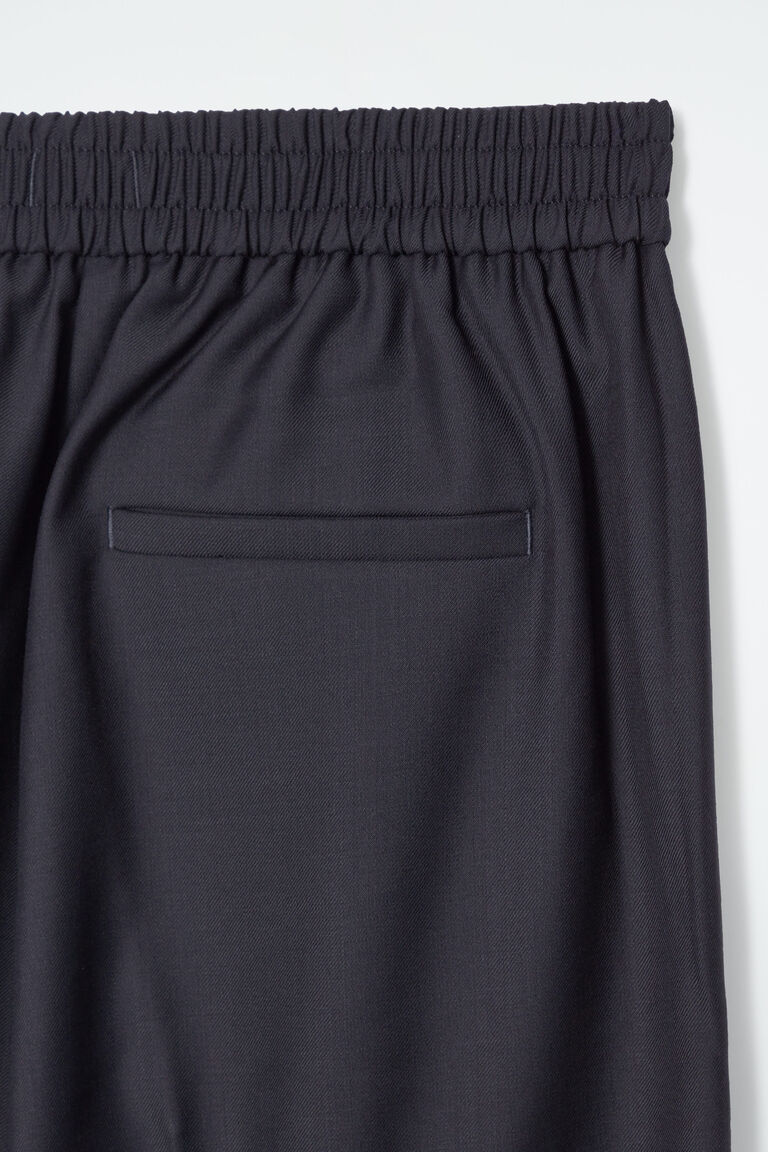STRONG BASIC TROUSERS