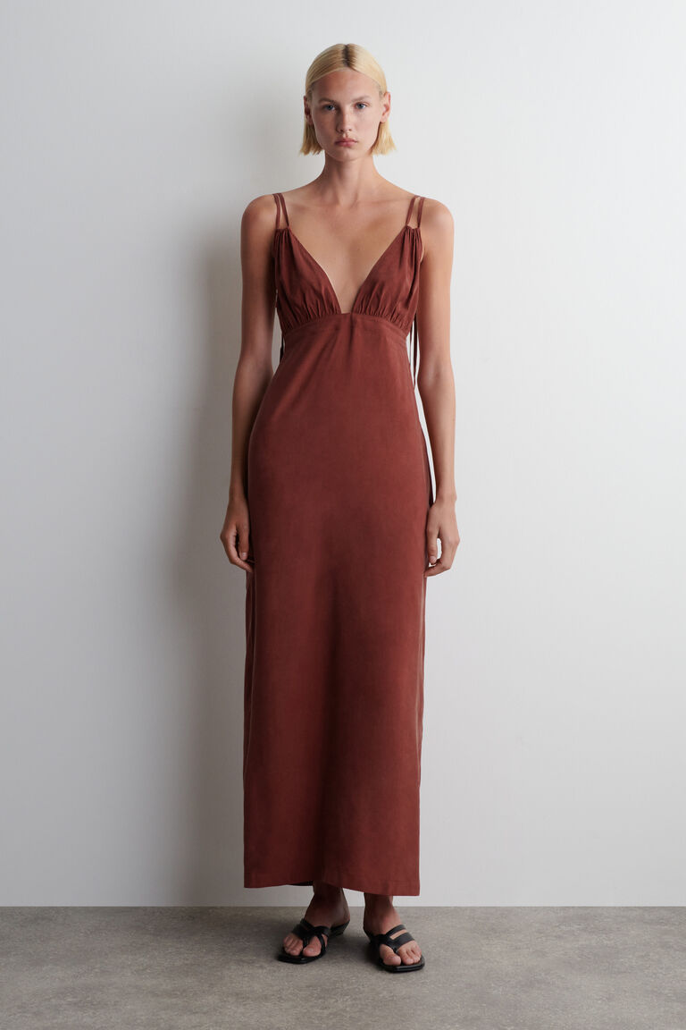 GATHERED V-NECK MAXI DRESS