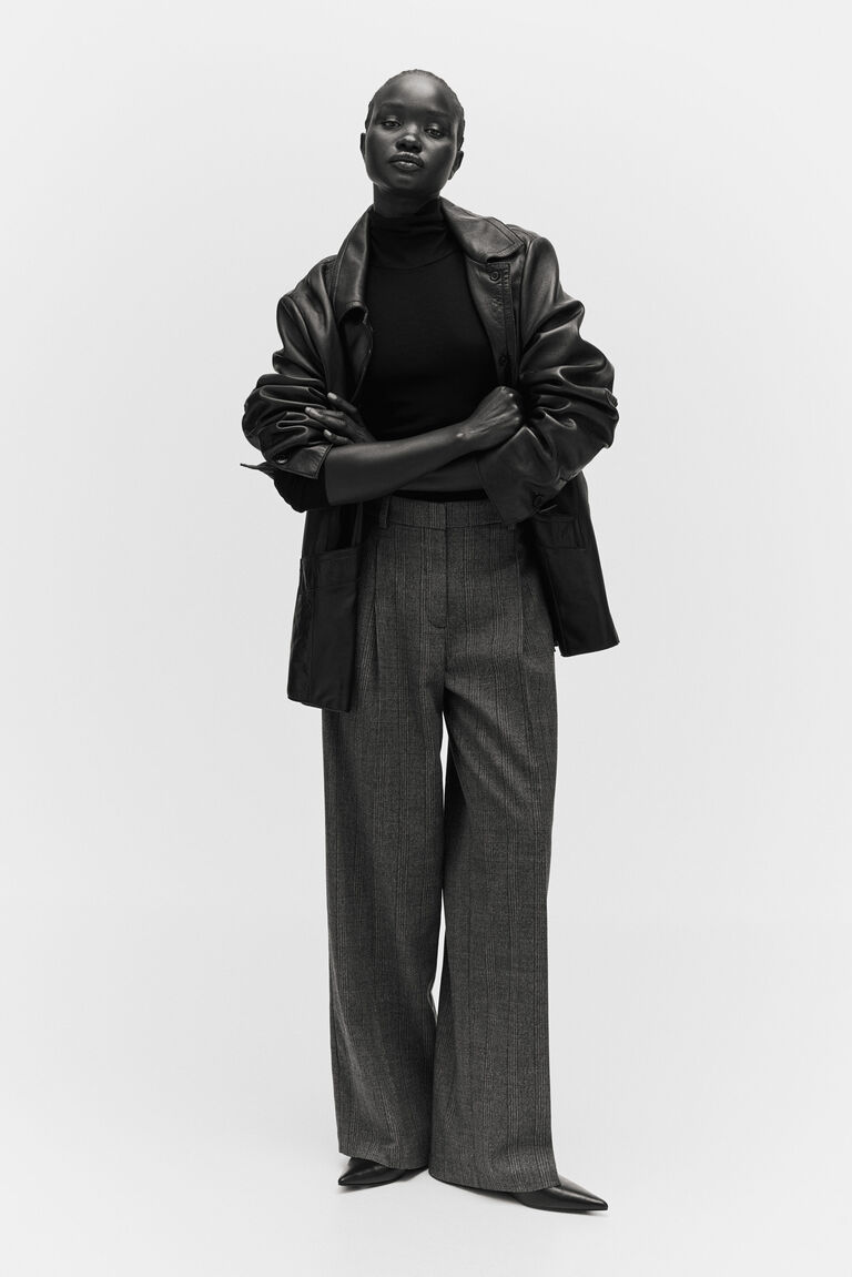 Wide tailored trousers