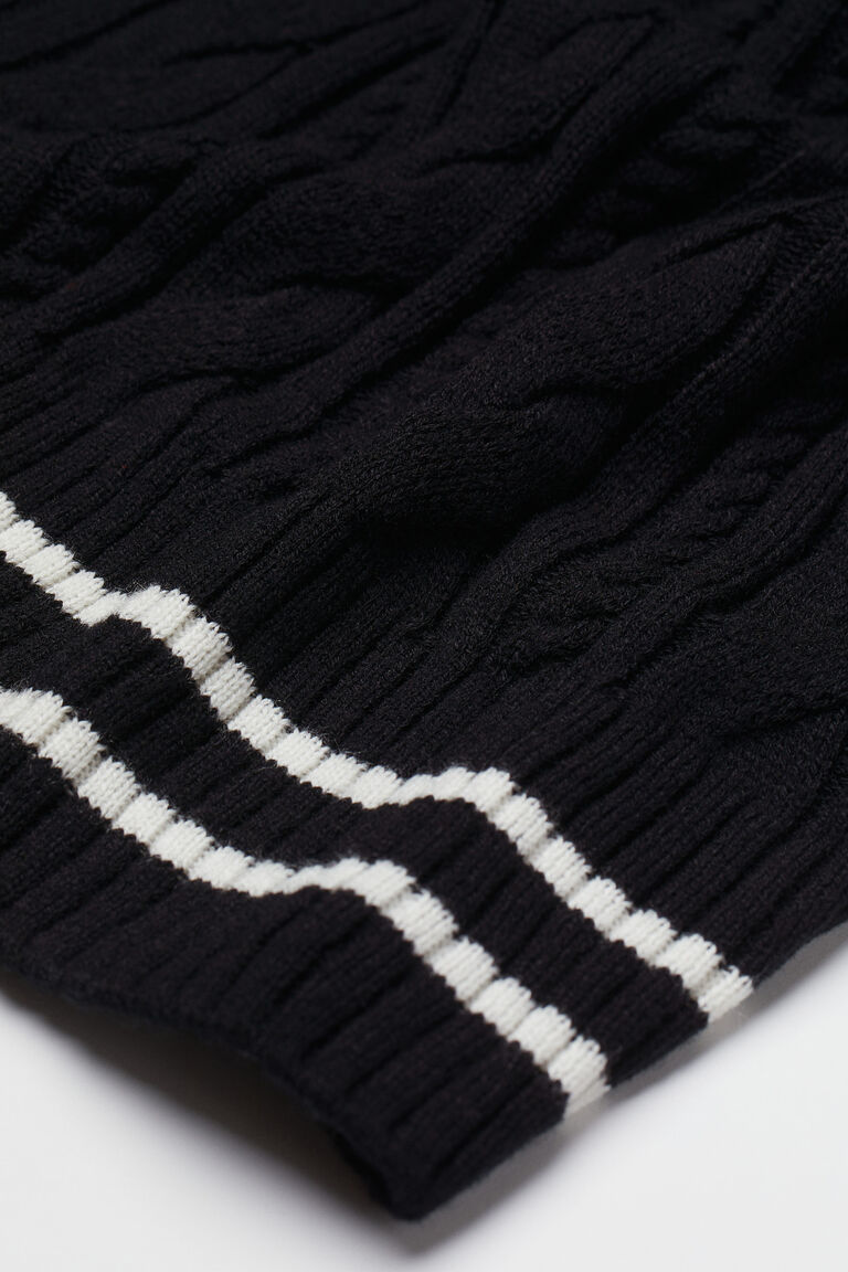 Tullia Round Neck Cable Knit Sweater Vest
