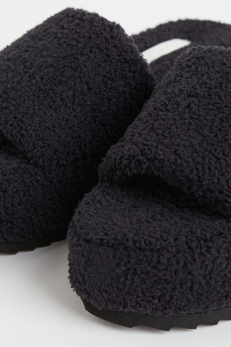 platform slippers black