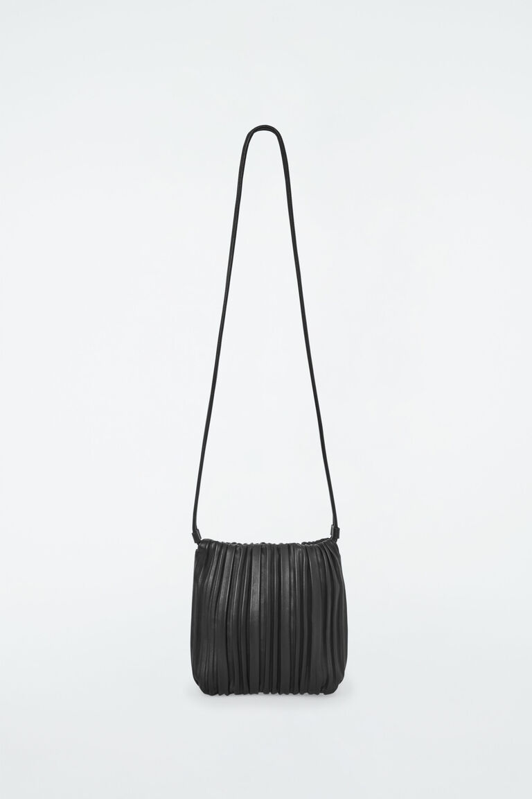 SCALLOP CROSSBODY - LEATHER