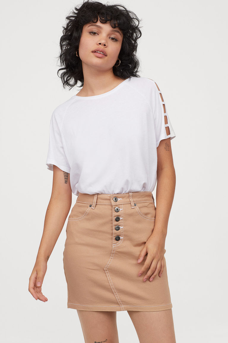 Short twill skirt