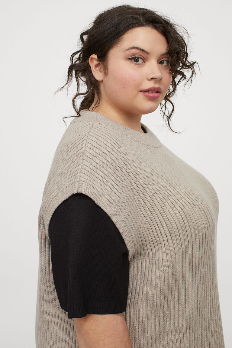 H&M+ Oversized sweater vest