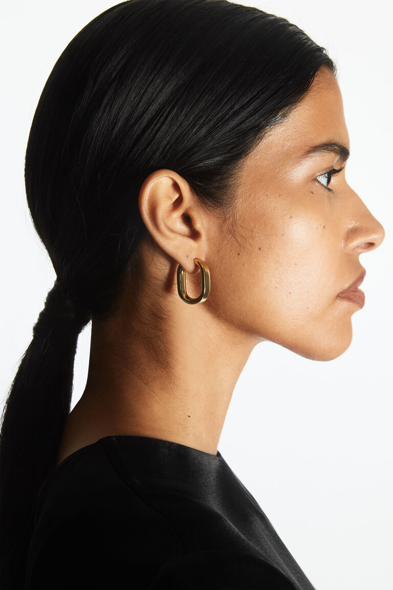 OVAL HOOP EARRINGS