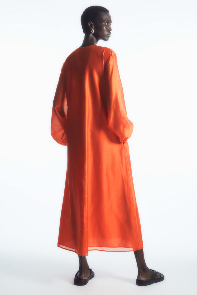 TWISTED V-NECK KAFTAN DRESS