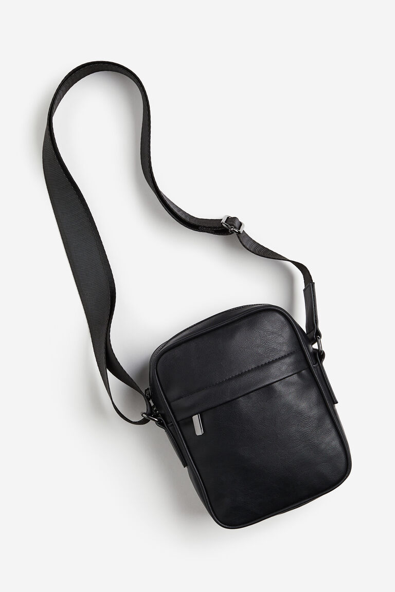 Small shoulder bag