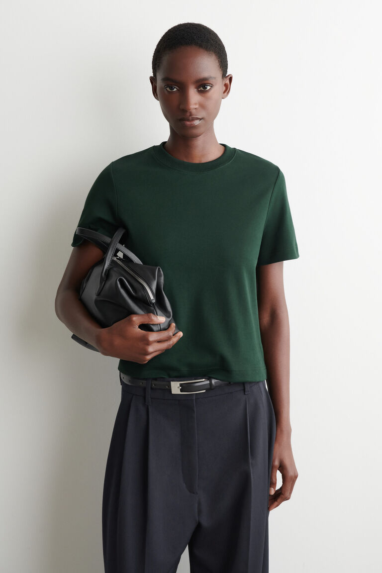 CLEAN CUT T-SHIRT