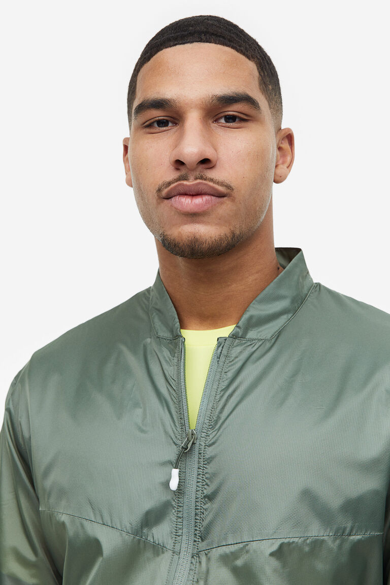 Lightweight running jacket