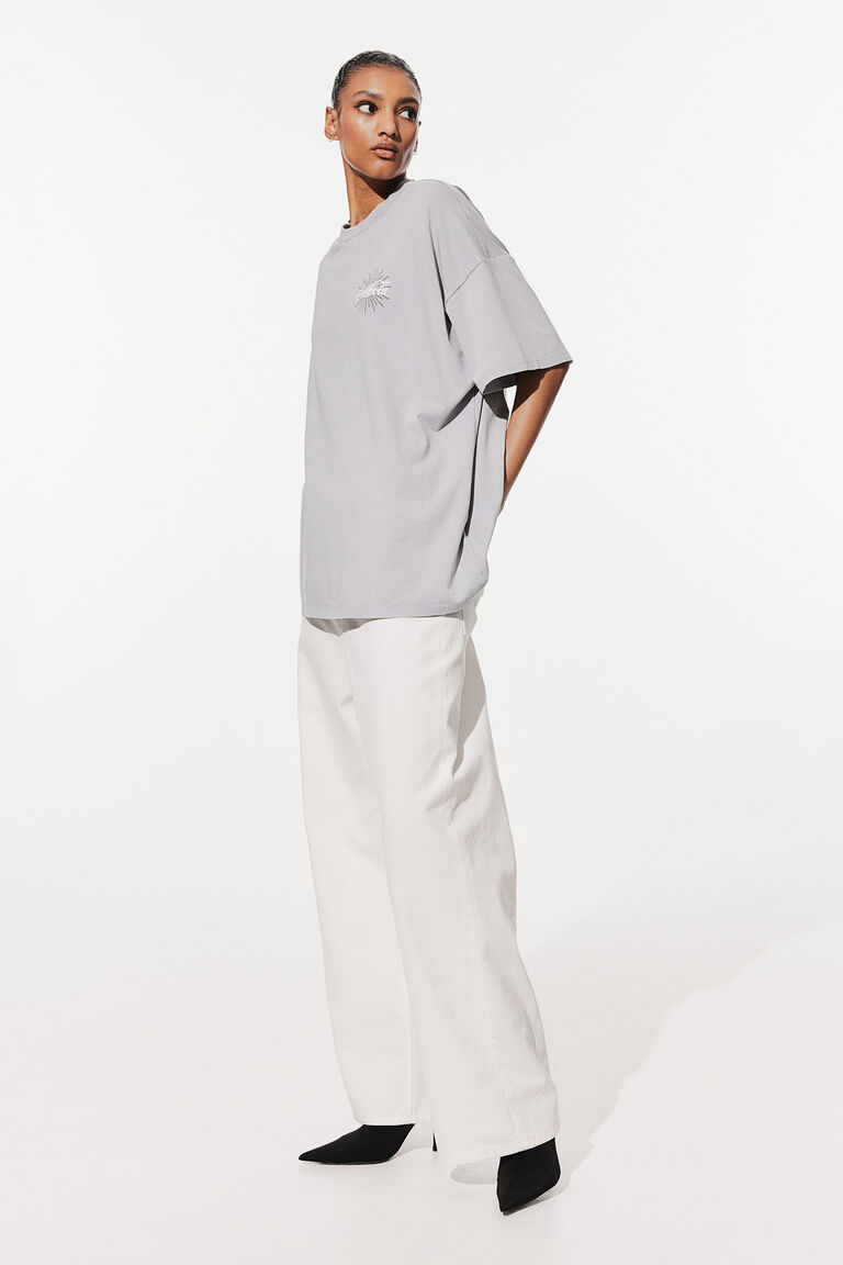 HWC SAME COLOR EMBROIDERED L/S TEE XL ADLV X Lisa A Logo Emblem