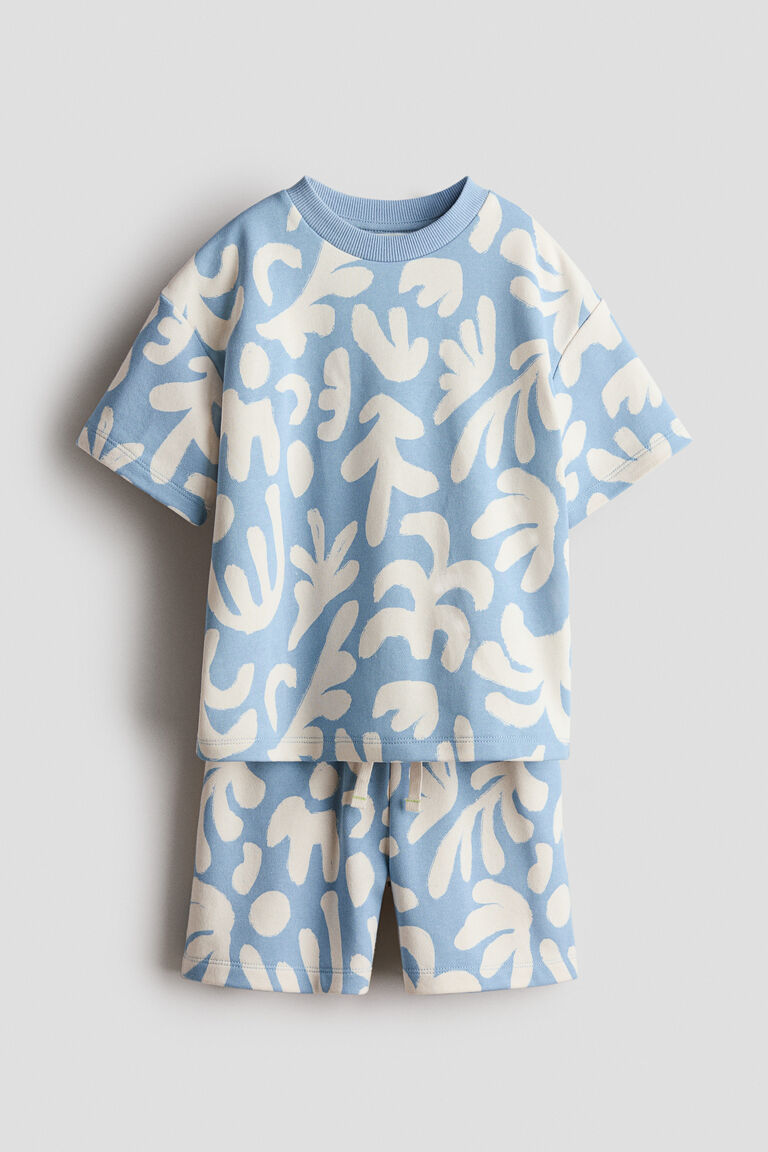 2-piece T-shirt and shorts set