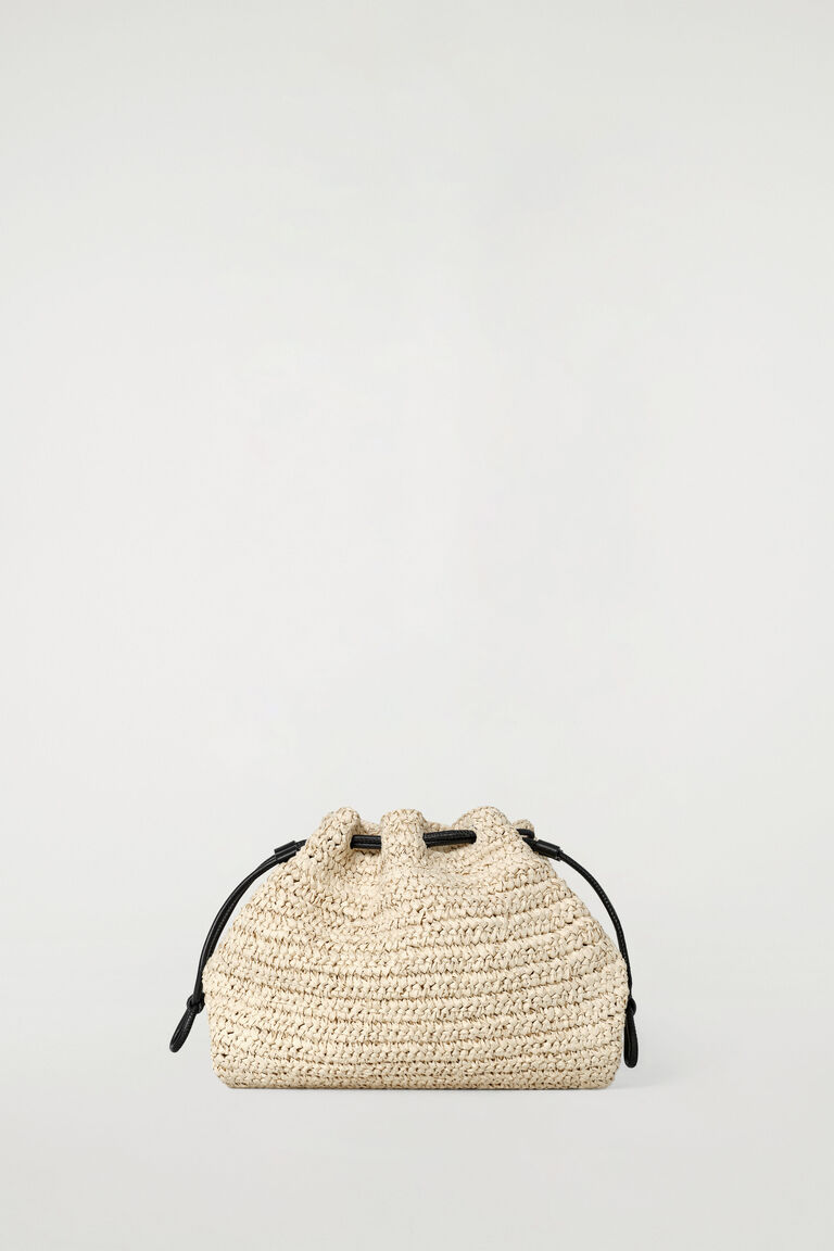 【COS】CAVATELLI CLUTCH BAG - STRAWストローバッグ MINI CAVATELLI CLUTCH BAG - STRAW