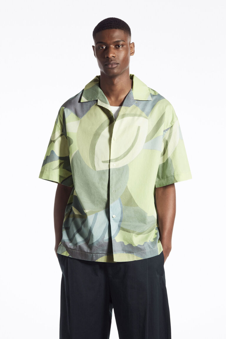 OVERSIZED PRINTED SHORT-SLEEVED SHIRT