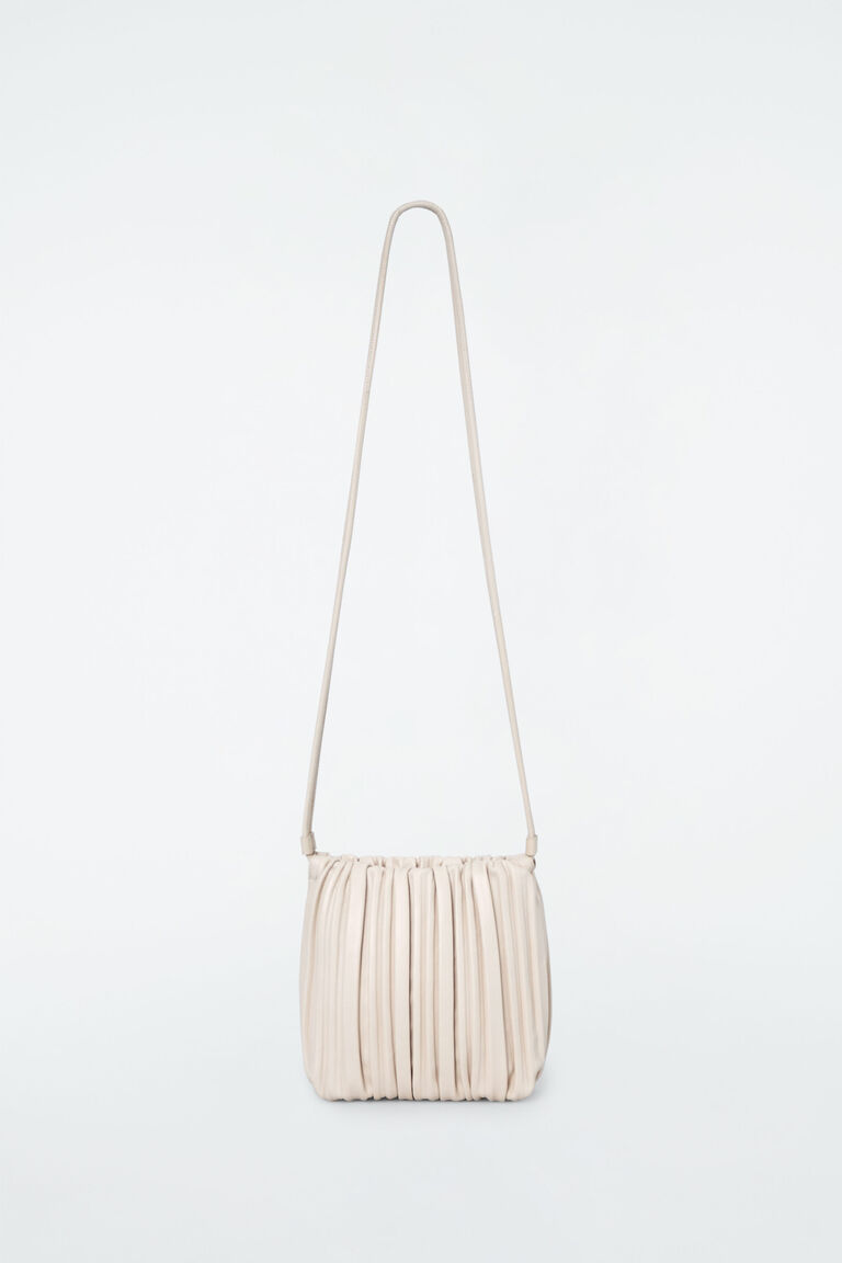 SCALLOP CROSSBODY - LEATHER