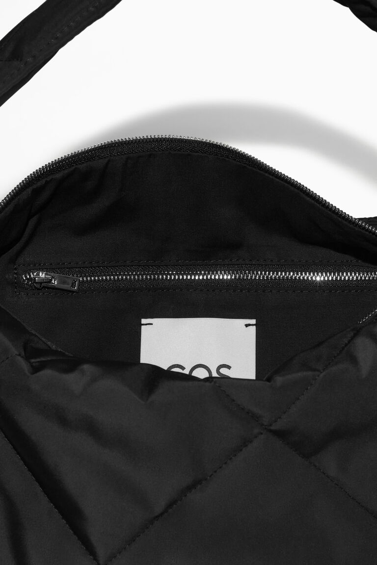 DIAMONDQUILTED SHOULDER BAG