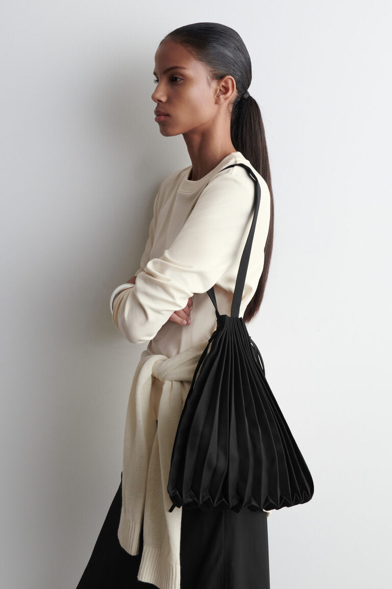 กระเป๋า ACCORDION TOTE BAG - ผ้าแคนวาส