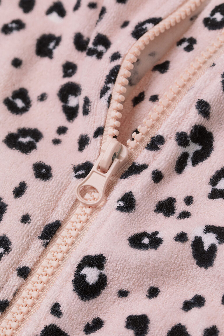Hooded dressing gown