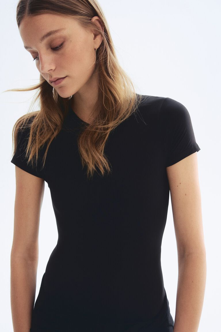 Short-sleeved microfibre body