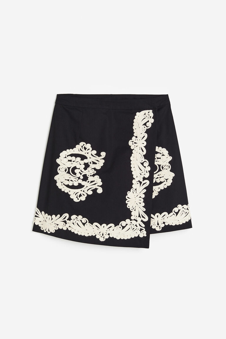 Black Embroidery Ruched A-Line Skirt