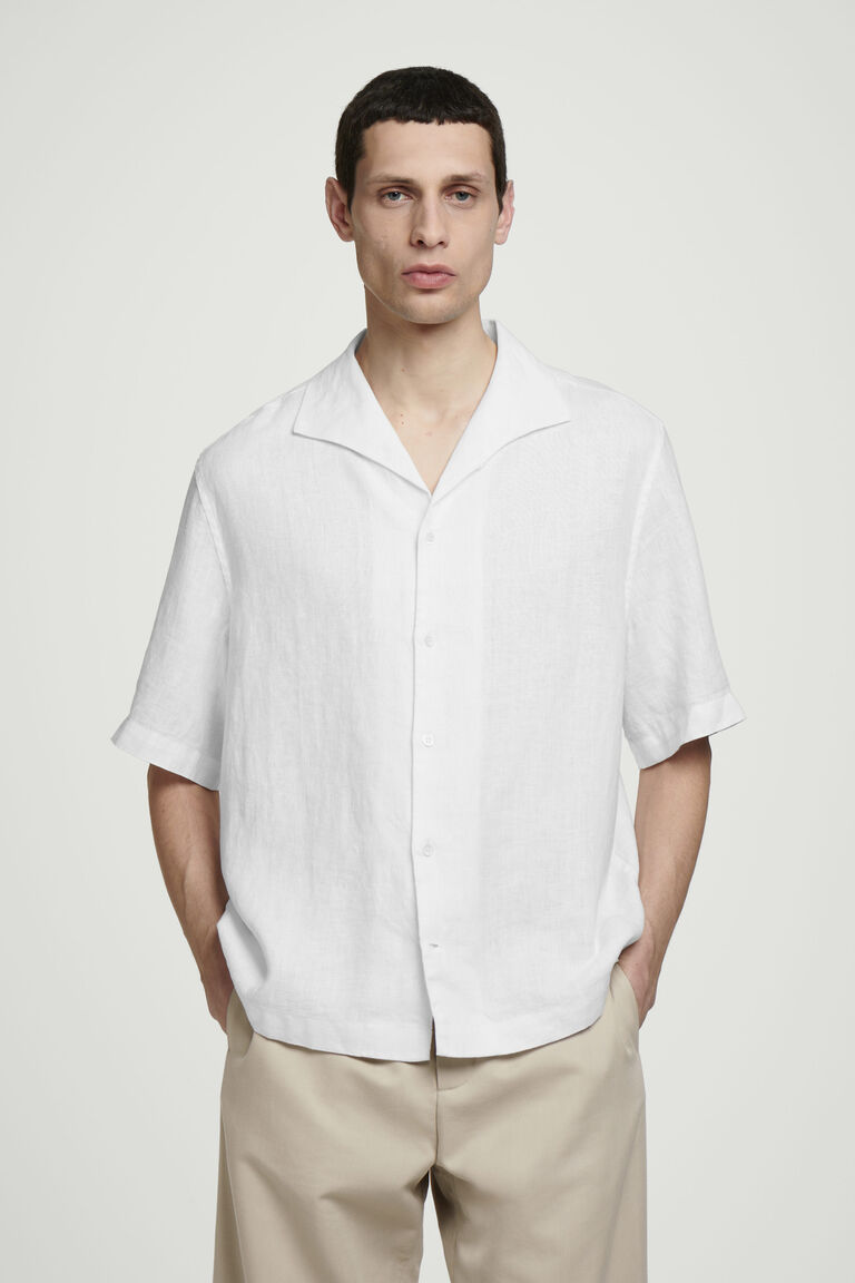 LINEN SHORT-SLEEVED SHIRT